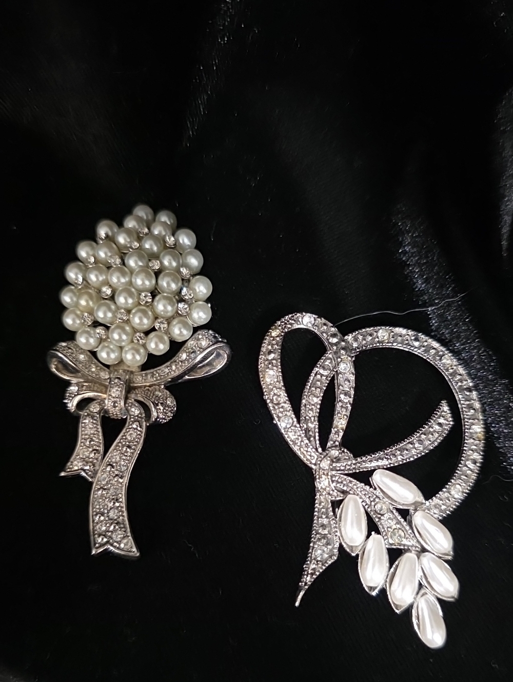 2 Vintage Silver Pearl Cluster Bow Brooches - Women's Jewelry